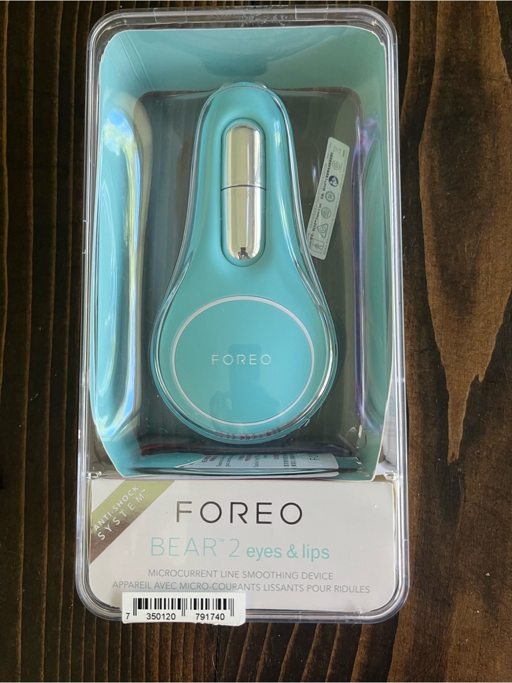 FOREO BEAR 2 Microcurrent Eye & Lip Device. Plump, lift and tighten!